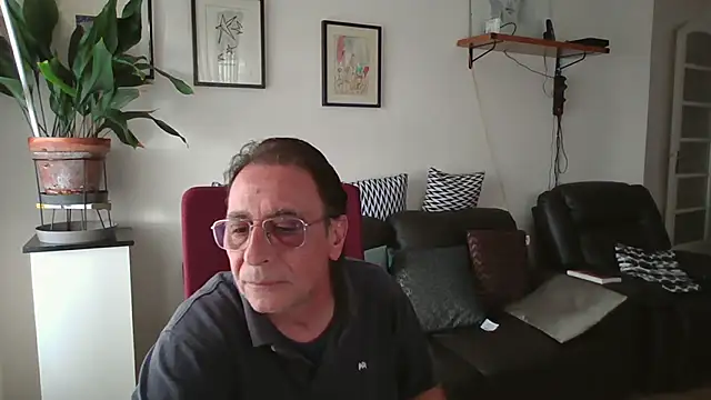 Snapshot of HETEREOMAN chatting on October 19, 4:07 pm HETEREOMAN online show from October 19, 4:07 pm