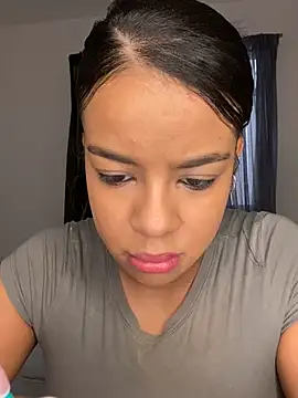 trianawhite online show from December 19, 4:13 pm