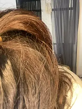 trianawhite online show from March 4, 9:43 pm