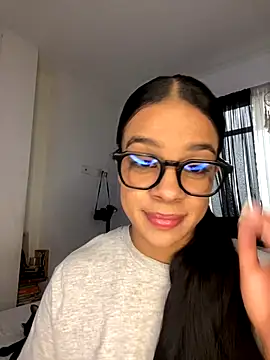 trianawhite online show from September 16, 2:18 pm