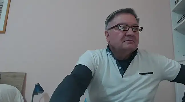 YOU6me online show from December 26, 3:10 pm