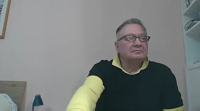 YOU6me online show from January 4, 4:00 pm