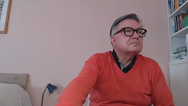 Snapshot of YOU6me chatting on March 22, 8:51 am YOU6me online show from March 22, 8:51 am