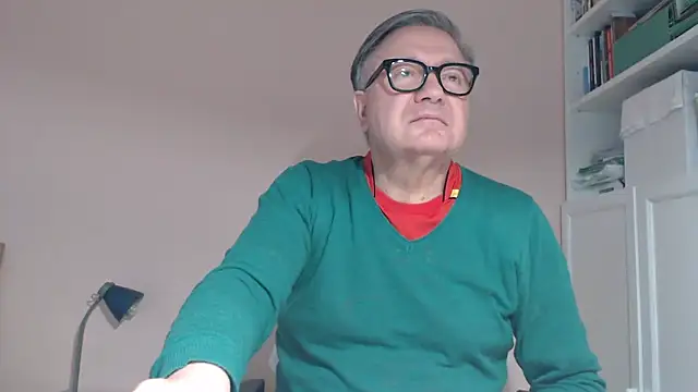Snapshot of YOU6me chatting on April 3, 3:10 pm YOU6me online show from April 3, 3:10 pm