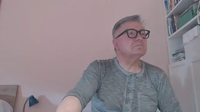 YOU6me online show from June 23, 6:33 am