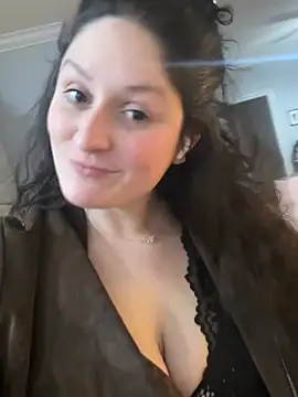milf94k online show from February 22, 8:18 am