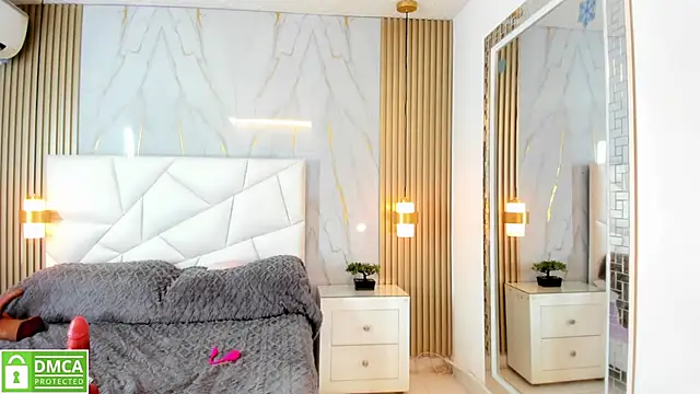 lissetlong69 online show from February 3, 8:35 am