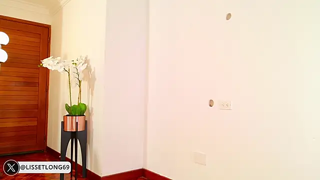 Snapshot of lissetlong69 chatting on February 20, 11:49 pm lissetlong69 online show from February 20, 11:49 pm