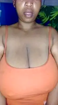Snapshot of winterqueenx chatting on January 10, 1:21 am winterqueenx online show from January 10, 1:21 am