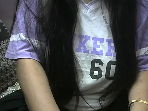 Bold-Radhika online show from November 18, 2:32 pm