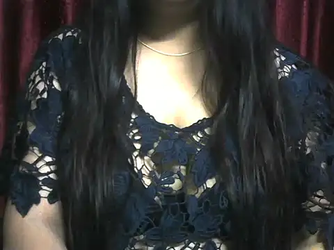 Snapshot of Bold-Radhika chatting on July 3, 10:43 am Bold-Radhika online show from July 3, 10:43 am