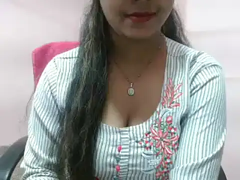 LovingPihu online show from February 7, 11:23 am