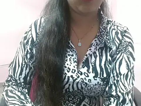 LovingPihu online show from March 17, 8:18 am