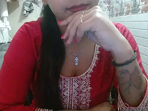 Snapshot of LovingPihu chatting on March 20, 5:45 am LovingPihu online show from March 20, 5:45 am