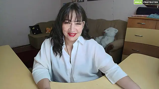 Lucretia Goldi  online show from December 30, 3:35 pm