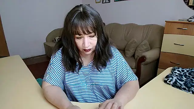 Lucretia Goldi  online show from October 9, 12:25 pm