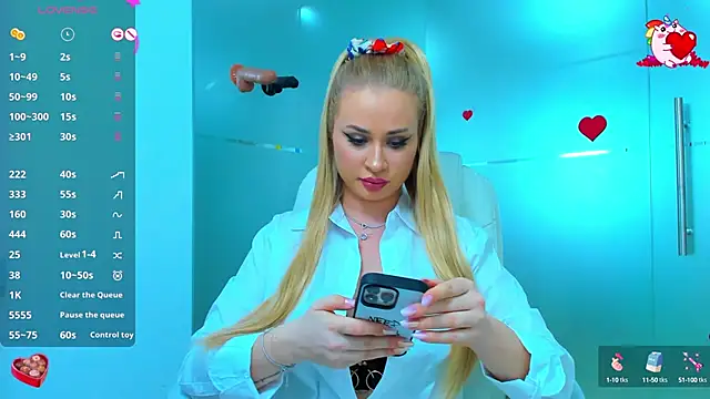 Snapshot of sassy_madeline chatting on February 26, 8:54 pm sassy madeline online show from February 26, 8:54 pm