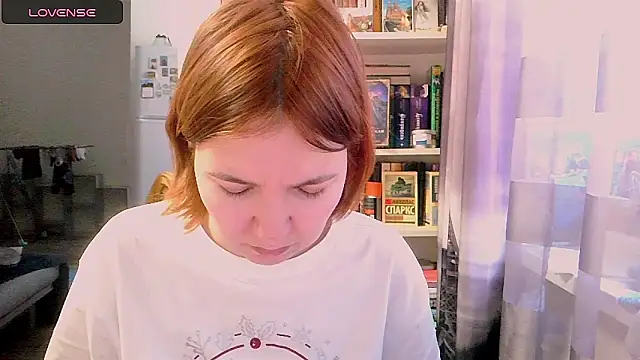 Snapshot of BrattyFoxyGirl chatting on January 13, 9:19 am BrattyFoxyGirl online show from January 13, 9:19 am