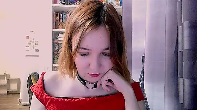 Snapshot of BrattyFoxyGirl chatting on February 17, 2:04 pm BrattyFoxyGirl online show from February 17, 2:04 pm