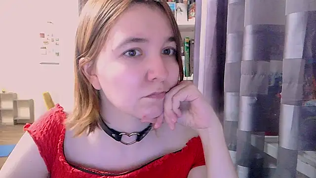 Snapshot of BrattyFoxyGirl chatting on March 5, 2:23 pm BrattyFoxyGirl online show from March 5, 2:23 pm