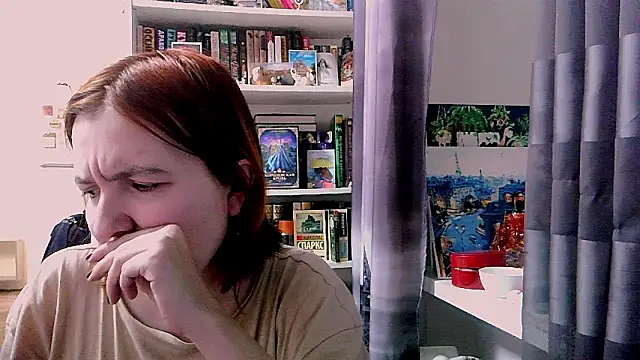 Snapshot of BrattyFoxyGirl chatting on March 21, 5:45 pm BrattyFoxyGirl online show from March 21, 5:45 pm