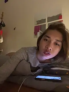 Snapshot of SweetCumFrancine chatting on April 30, 12:00 pm SweetCumFrancine online show from April 30, 12:00 pm