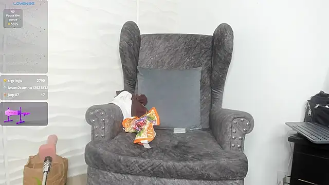 Keyla Milf online show from February 5, 8:21 am