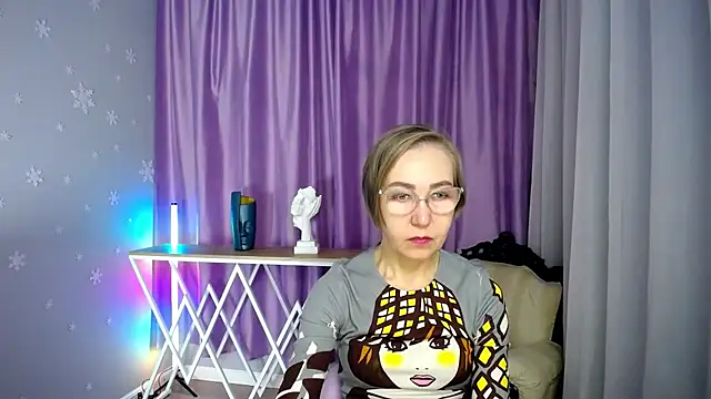 queen a n i online show from October 27, 10:19 am