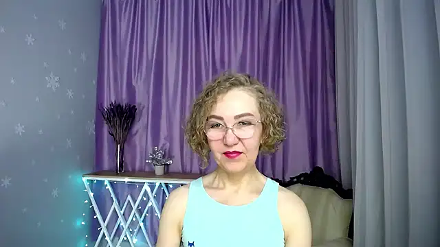 queen a n i online show from May 10, 9:58 am