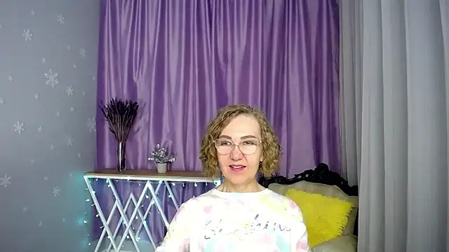 queen a n i online show from May 23, 7:56 am