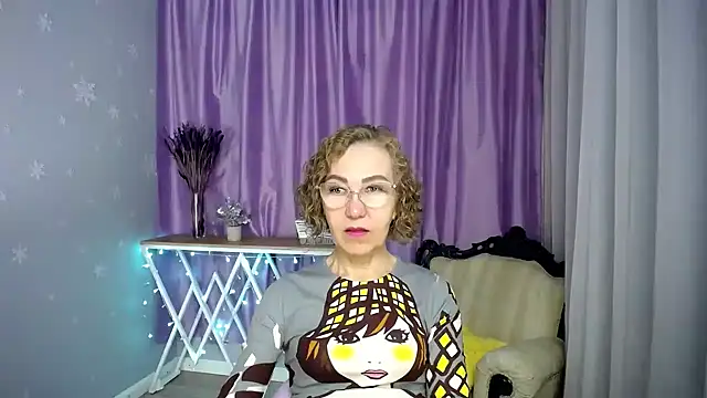 queen a n i online show from June 21, 7:11 am