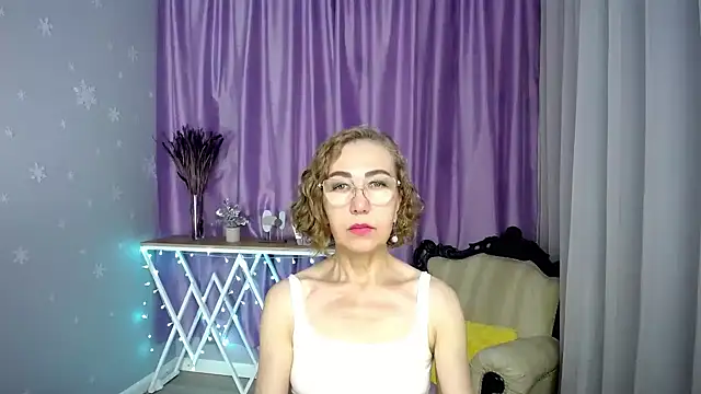 queen a n i online show from July 27, 10:00 am