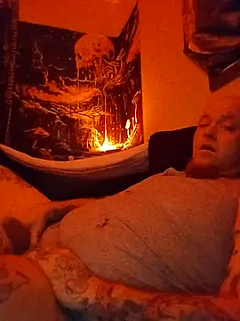 Snapshot of BluestBalls710 chatting on December 16, 9:25 am BluestBalls710 online show from December 16, 9:25 am