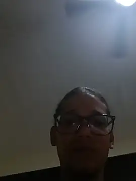 Snapshot of Yanwoods420 chatting on June 10, 2:45 am Yanwoods420 online show from June 10, 2:45 am