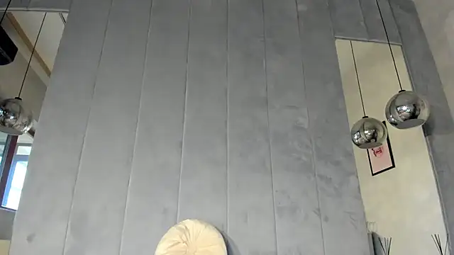 Naila18 online show from December 7, 7:16 am