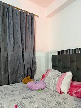 Snapshot of kem_hott chatting on November 29, 7:11 am kem hott online show from November 29, 7:11 am