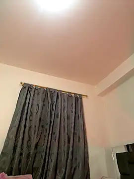 Snapshot of kem_hott chatting on December 17, 8:09 am kem hott online show from December 17, 8:09 am