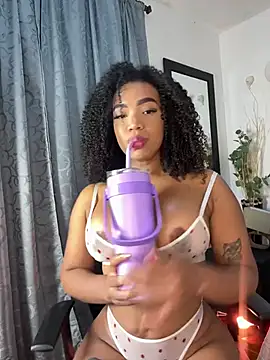 Snapshot of kem_hott chatting on February 25, 5:50 am kem hott online show from February 25, 5:50 am