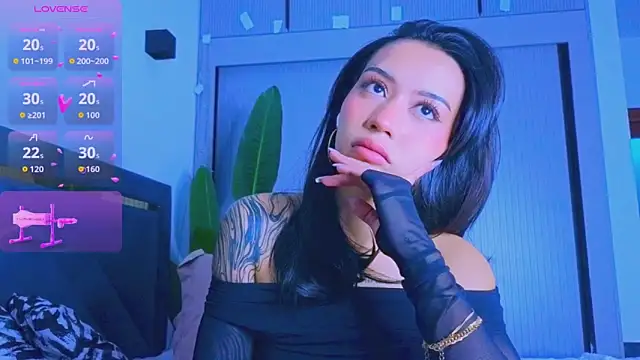 Snapshot of Mia_Tin chatting on February 20, 5:46 pm Mia Tin online show from February 20, 5:46 pm