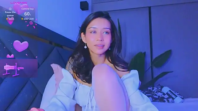 Snapshot of Mia_Tin chatting on March 8, 11:58 am Mia Tin online show from March 8, 11:58 am