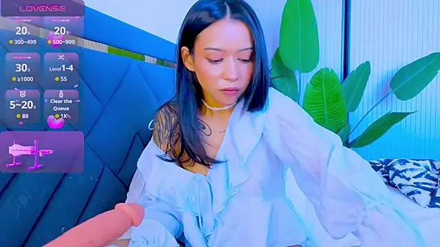 Snapshot of Mia_Tin chatting on April 20, 8:28 am Mia Tin online show from April 20, 8:28 am