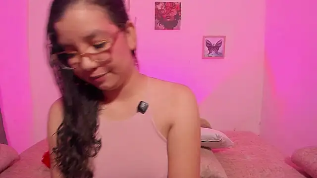 BUUNNY BELLA online show from June 7, 3:21 am