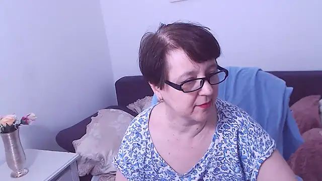 Snapshot of ChristaRose chatting on January 29, 6:33 am ChristaRose online show from January 29, 6:33 am