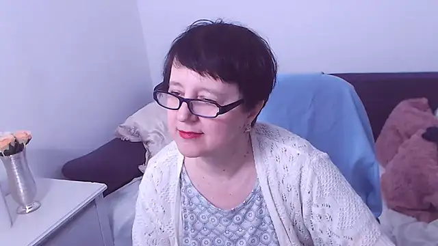 Snapshot of ChristaRose chatting on February 9, 1:33 am ChristaRose online show from February 9, 1:33 am