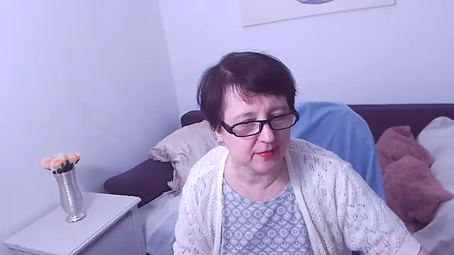 Snapshot of ChristaRose chatting on February 9, 4:36 am ChristaRose online show from February 9, 4:36 am