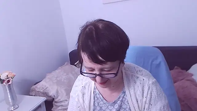 Snapshot of ChristaRose chatting on February 20, 2:18 am ChristaRose online show from February 20, 2:18 am