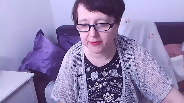 Snapshot of ChristaRose chatting on February 21, 3:45 am ChristaRose online show from February 21, 3:45 am