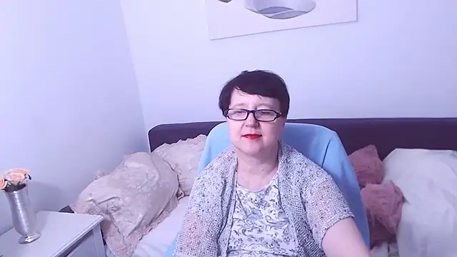 Snapshot of ChristaRose chatting on October 5, 12:09 am ChristaRose online show from October 5, 12:09 am