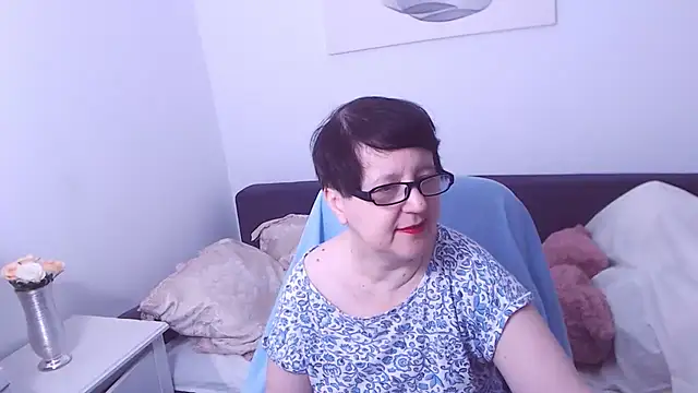 Snapshot of ChristaRose chatting on November 16, 3:50 pm ChristaRose online show from November 16, 3:50 pm