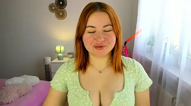 LAYLAxSTAR online show from March 6, 10:52 am